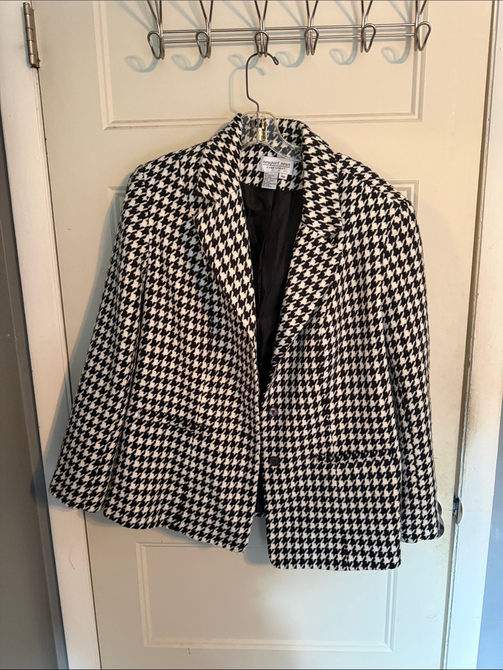 Newport News Black & White Houndstooth Blazer